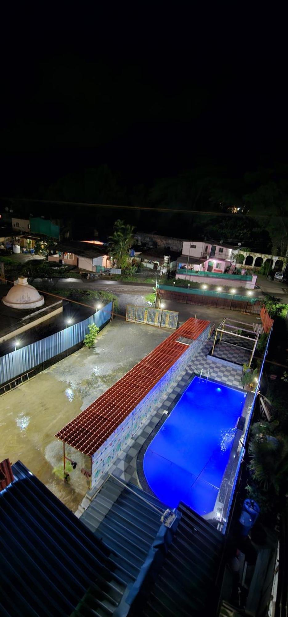 Blue Bell Homestay Lonavla Zewnętrze zdjęcie