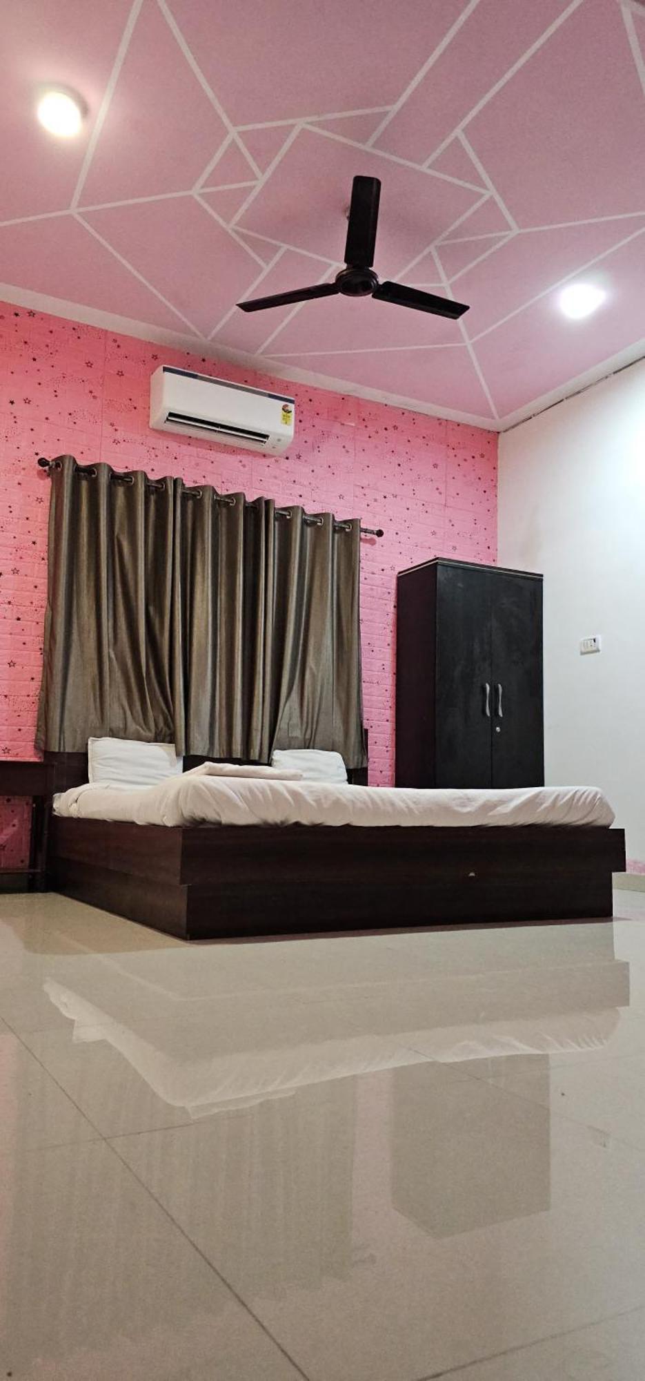 Blue Bell Homestay Lonavla Zewnętrze zdjęcie